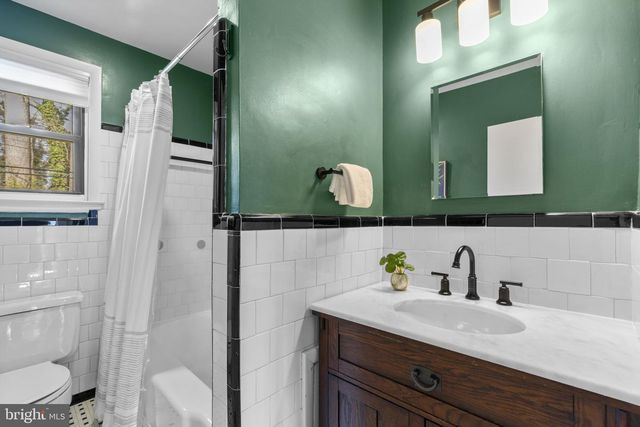 1918 LISMORE LN, Catonsville, MD 21228