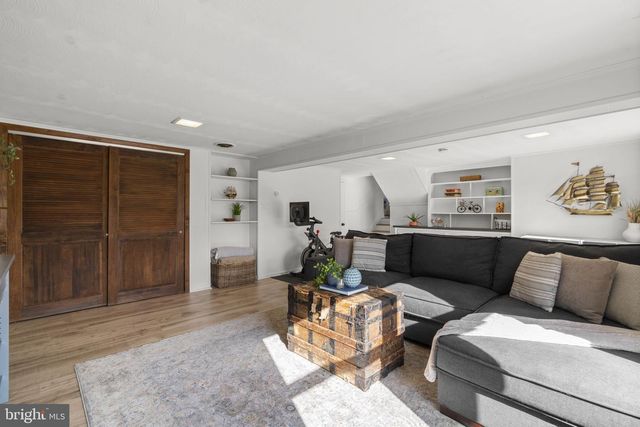 1918 LISMORE LN, Catonsville, MD 21228