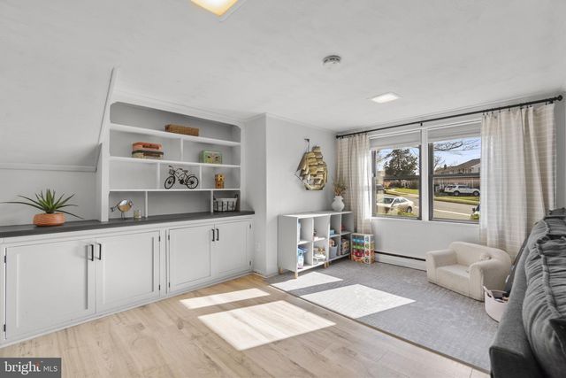 1918 LISMORE LN, Catonsville, MD 21228