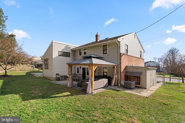 1918 LISMORE LN, Catonsville, MD 21228