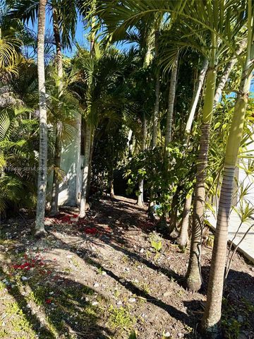 11741 NE 13th Ave, Miami, FL 33161