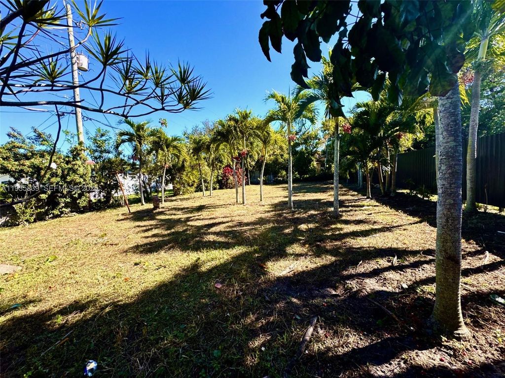 11741 NE 13th Ave, Miami, FL 33161