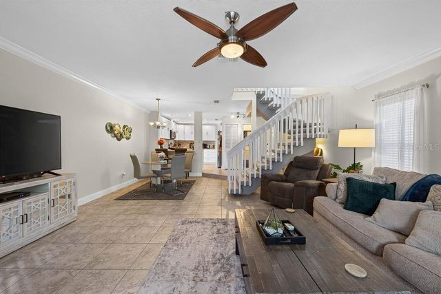 1672 WATERMARK CIRCLE NE, St Petersburg, FL 33702