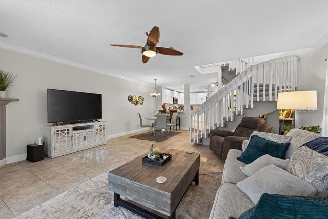 1672 WATERMARK CIRCLE NE, St Petersburg, FL 33702
