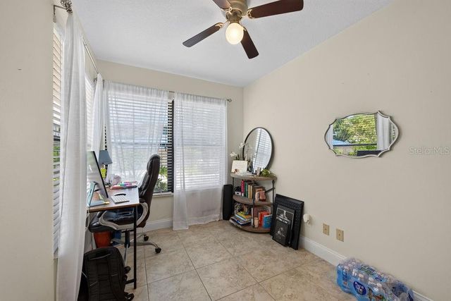 1672 WATERMARK CIRCLE NE, St Petersburg, FL 33702