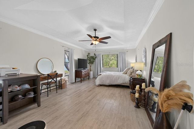 1672 WATERMARK CIRCLE NE, St Petersburg, FL 33702