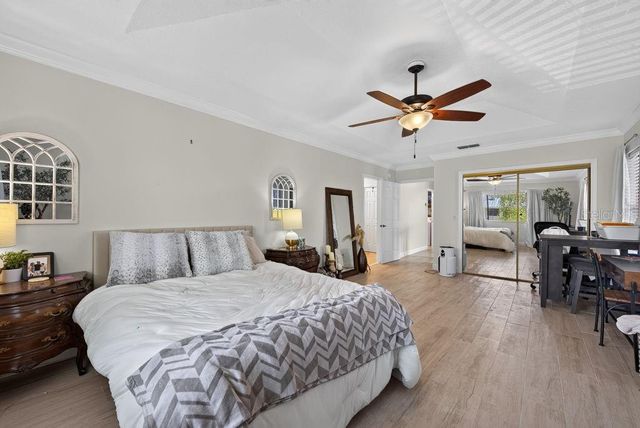 1672 WATERMARK CIRCLE NE, St Petersburg, FL 33702
