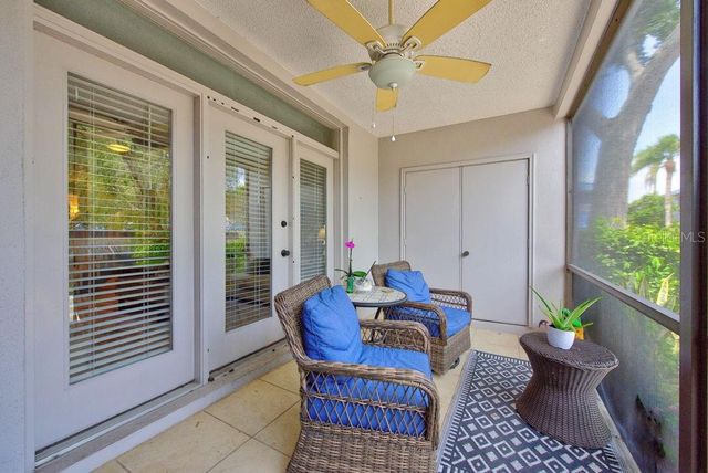 1672 WATERMARK CIRCLE NE, St Petersburg, FL 33702