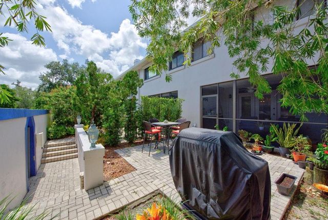 1672 WATERMARK CIRCLE NE, St Petersburg, FL 33702