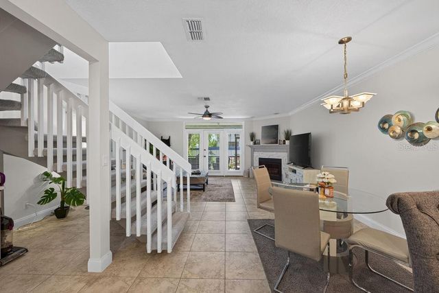 1672 WATERMARK CIRCLE NE, St Petersburg, FL 33702