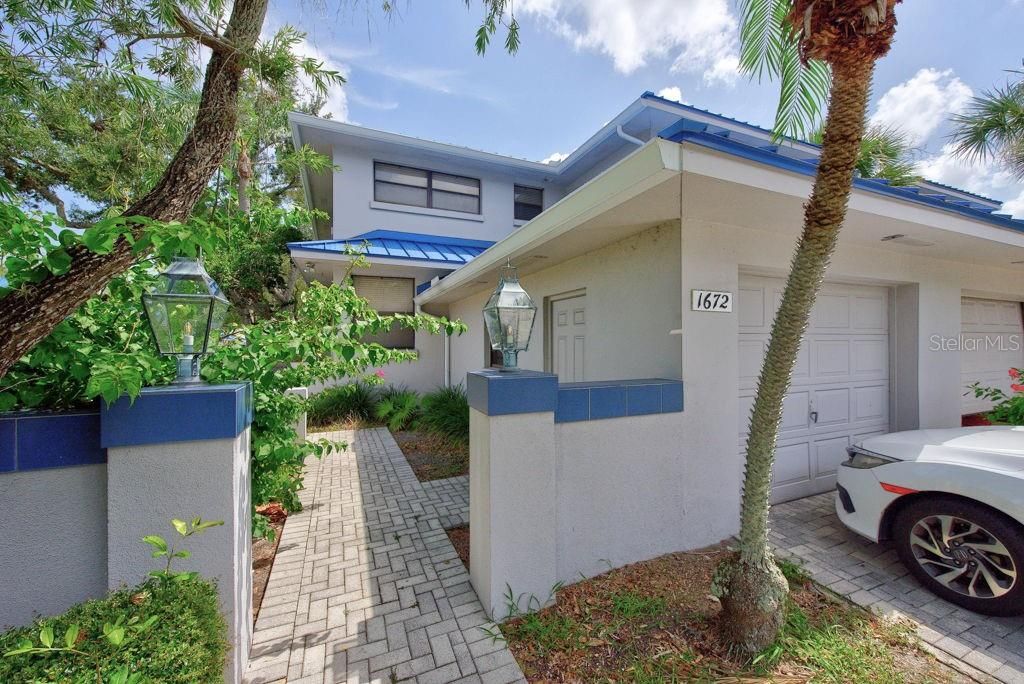1672 WATERMARK CIRCLE NE, St Petersburg, FL 33702