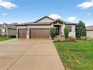 24268 W 111th Place, Olathe, KS 66061