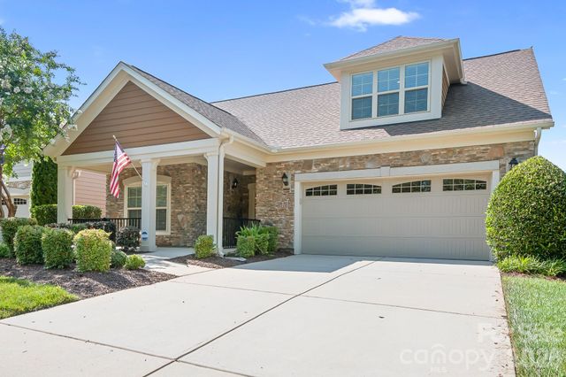 127 Brawley Point Circle, Mooresville, NC 28117