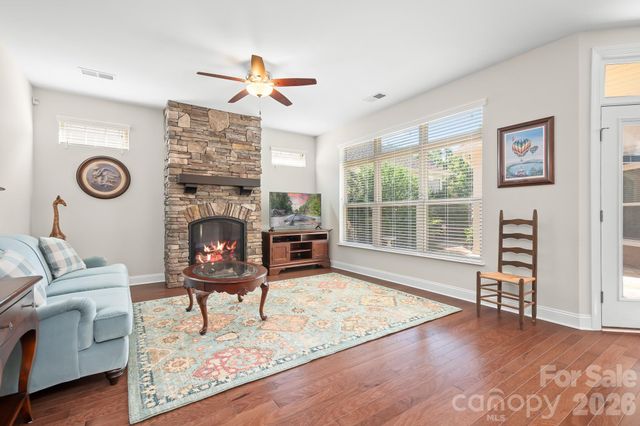 127 Brawley Point Circle, Mooresville, NC 28117