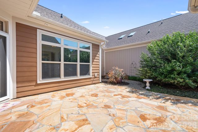 127 Brawley Point Circle, Mooresville, NC 28117