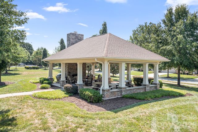 127 Brawley Point Circle, Mooresville, NC 28117