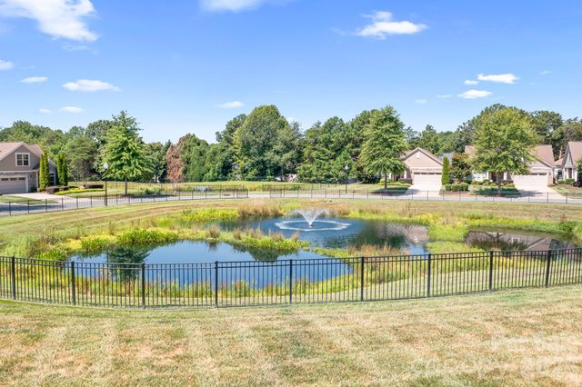 127 Brawley Point Circle, Mooresville, NC 28117
