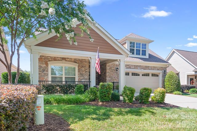 127 Brawley Point Circle, Mooresville, NC 28117