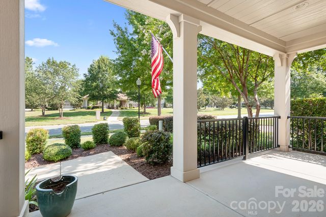 127 Brawley Point Circle, Mooresville, NC 28117