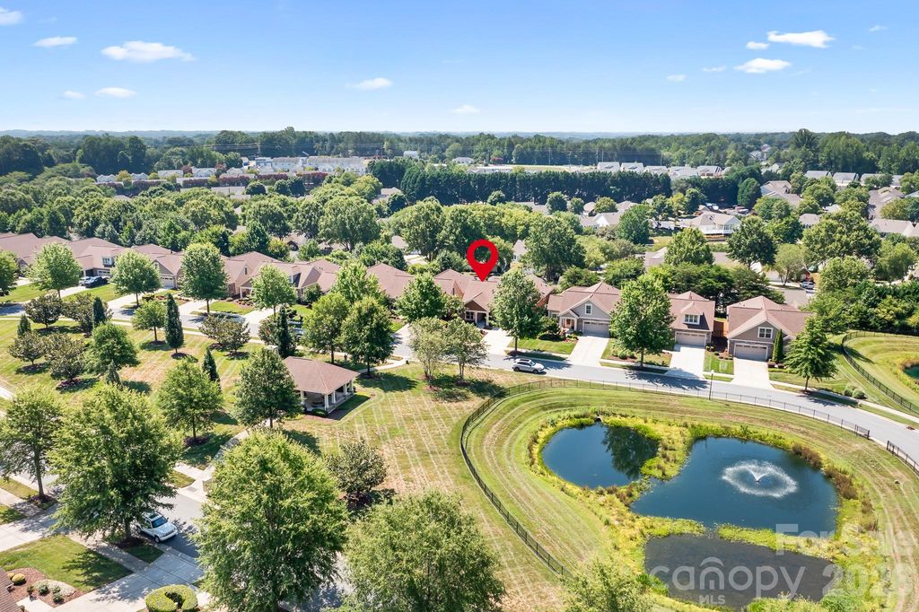 127 Brawley Point Circle, Mooresville, NC 28117