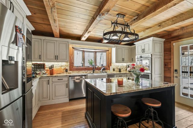 1371 S Copperstone Court, Martinsville, IN 46151