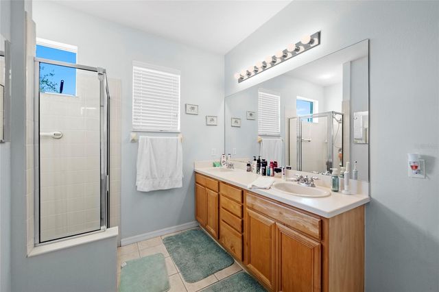 7708 32ND STREET E, Sarasota, FL 34243