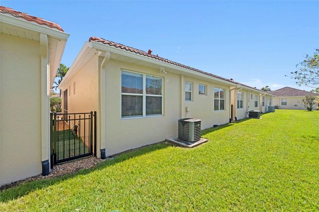 7708 32ND STREET E, Sarasota, FL 34243