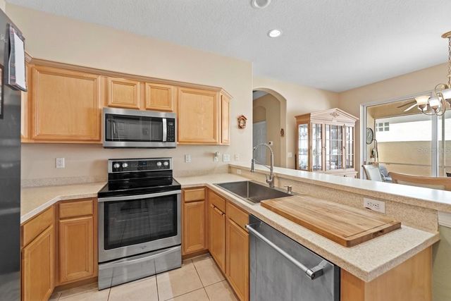 7708 32ND STREET E, Sarasota, FL 34243