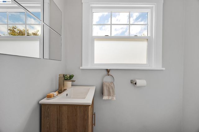 1401 Excelsior Ave, Oakland, CA 94602