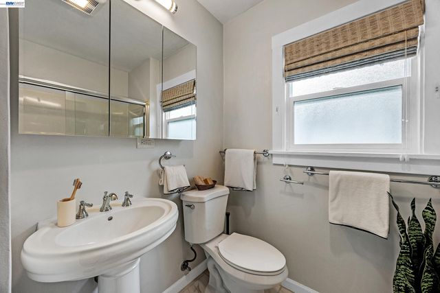 1401 Excelsior Ave, Oakland, CA 94602