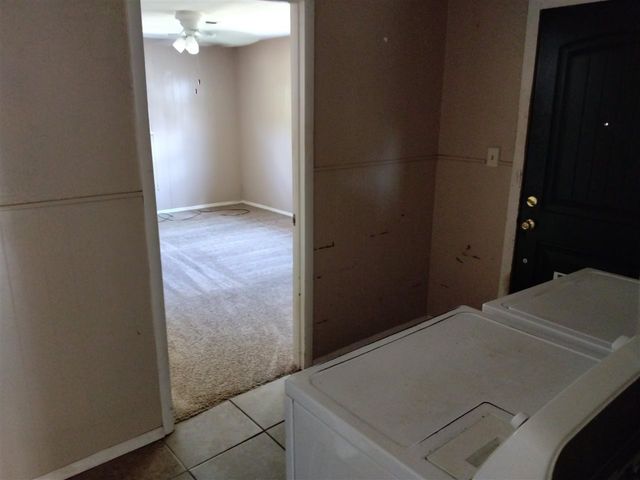 121 E Texas, Walters, OK 73572