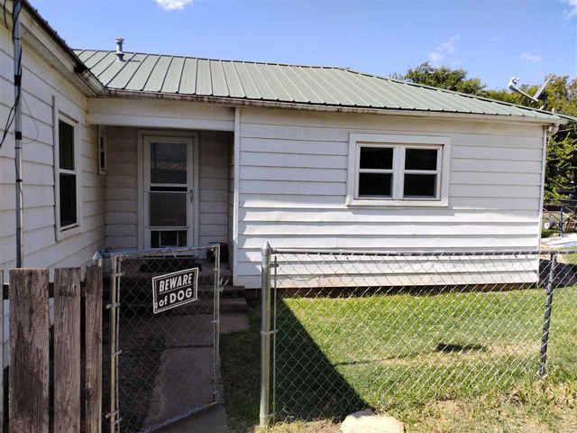 121 E Texas, Walters, OK 73572