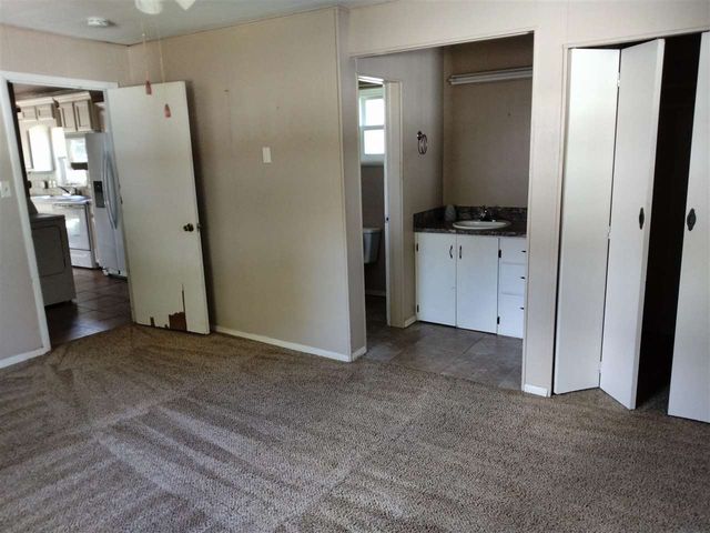 121 E Texas, Walters, OK 73572