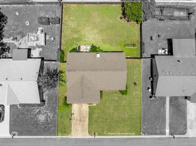 930 Vail Highlands Circle, Hewitt, TX 76643