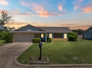 930 Vail Highlands Circle, Hewitt, TX 76643