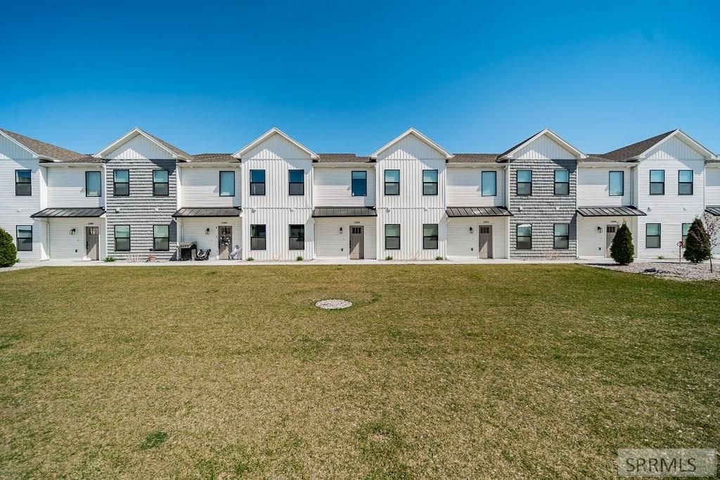 Image 25 of property listing at 1388 Remington Trail, Ammon, ID 83406