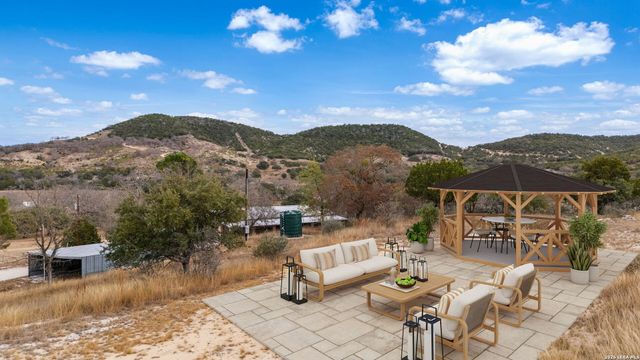 1560 Coal Kiln, Medina, TX 78055