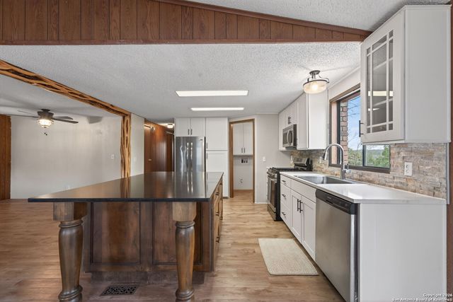 1560 Coal Kiln, Medina, TX 78055