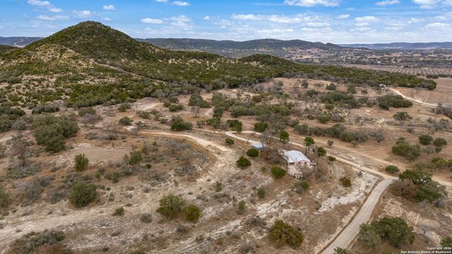 1560 Coal Kiln, Medina, TX 78055