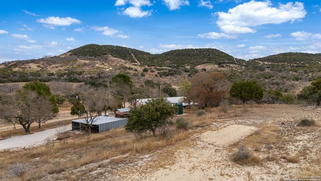 1560 Coal Kiln, Medina, TX 78055