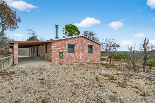 1560 Coal Kiln, Medina, TX 78055