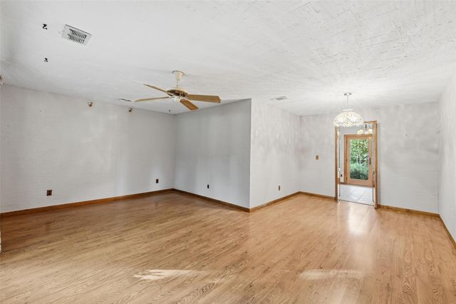 6405 W Red Bird Lane, Dallas, TX 75236