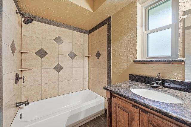 6405 W Red Bird Lane, Dallas, TX 75236