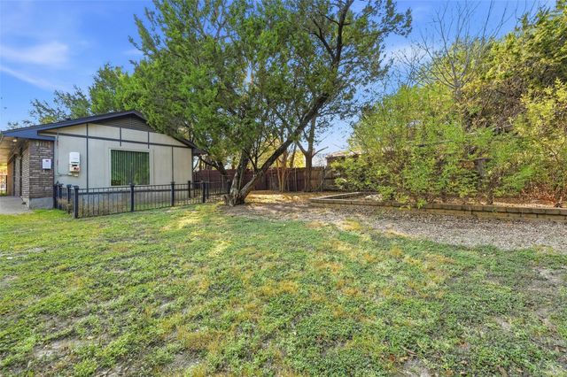 6405 W Red Bird Lane, Dallas, TX 75236