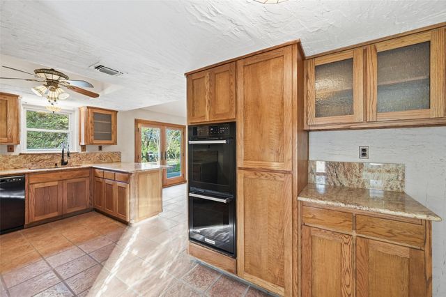 6405 W Red Bird Lane, Dallas, TX 75236