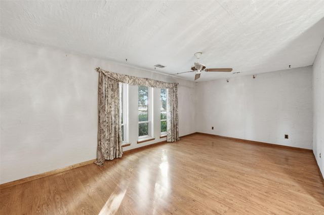 6405 W Red Bird Lane, Dallas, TX 75236