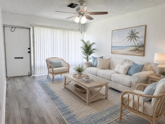 4313 TAHITIAN GARDENS CIRCLE C, Holiday, FL 34691