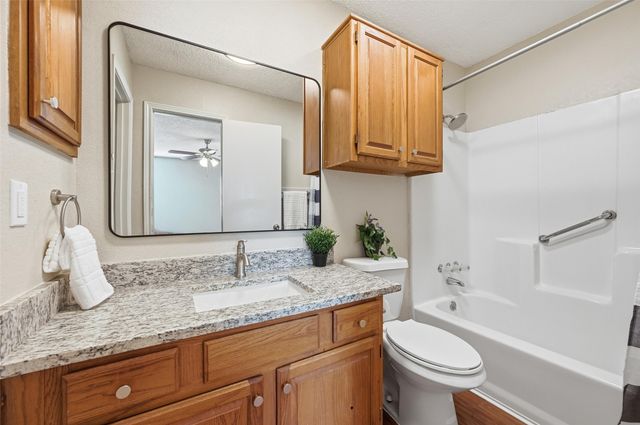 1751 Dynasty Circle, Glenn Heights, TX 75154