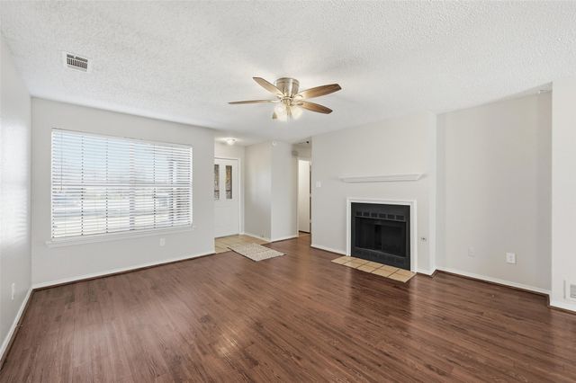 1751 Dynasty Circle, Glenn Heights, TX 75154