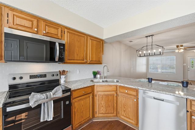 1751 Dynasty Circle, Glenn Heights, TX 75154